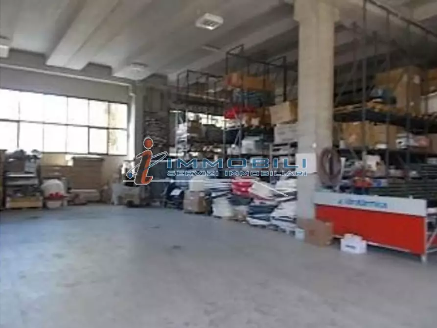 Immagine 6 di Laboratorio in vendita  in VIA GIOIA F. a Villasanta