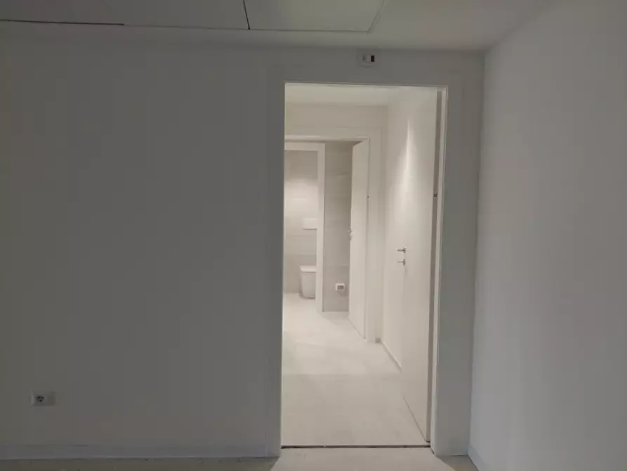 Immagine 6 di Ufficio in affitto  in VIA OLGIA a Segrate