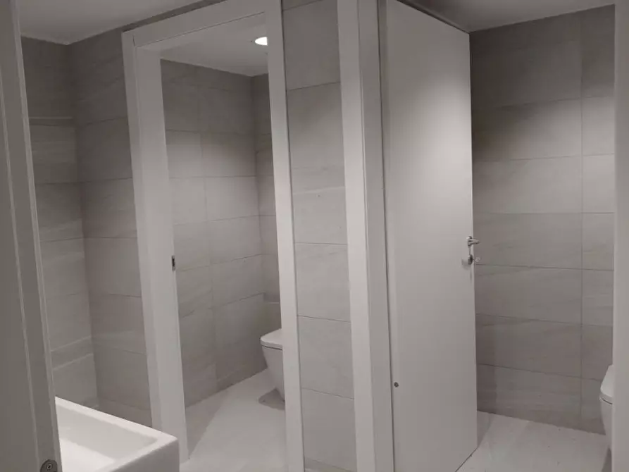 Immagine 8 di Ufficio in affitto  in VIA OLGIA a Segrate