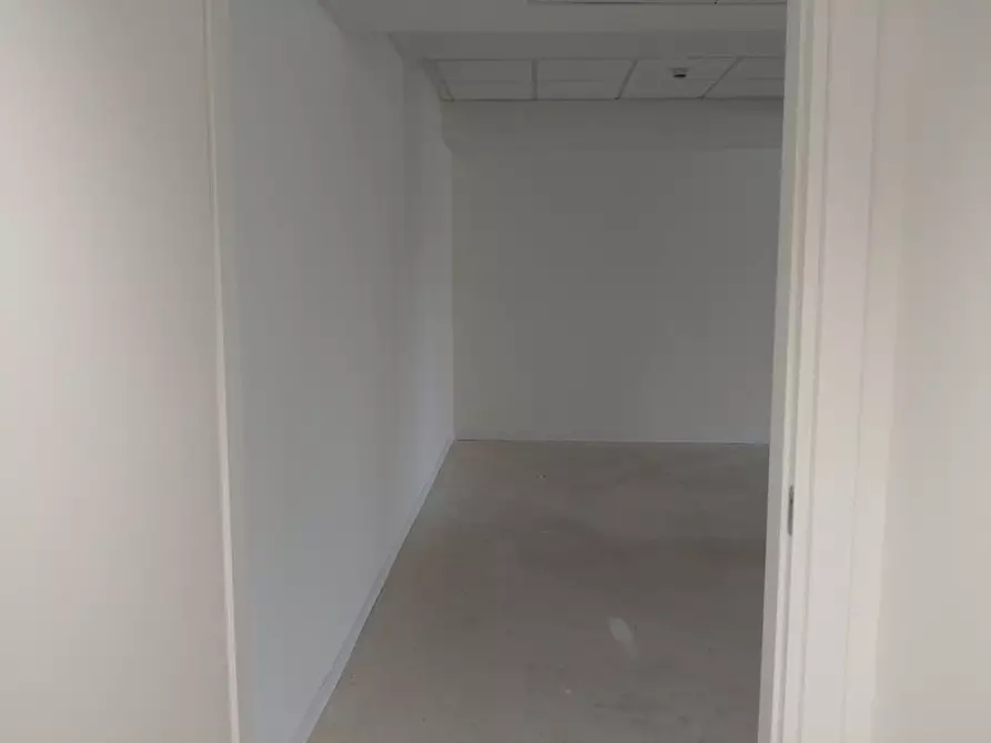 Immagine 9 di Ufficio in affitto  in VIA OLGIA a Segrate