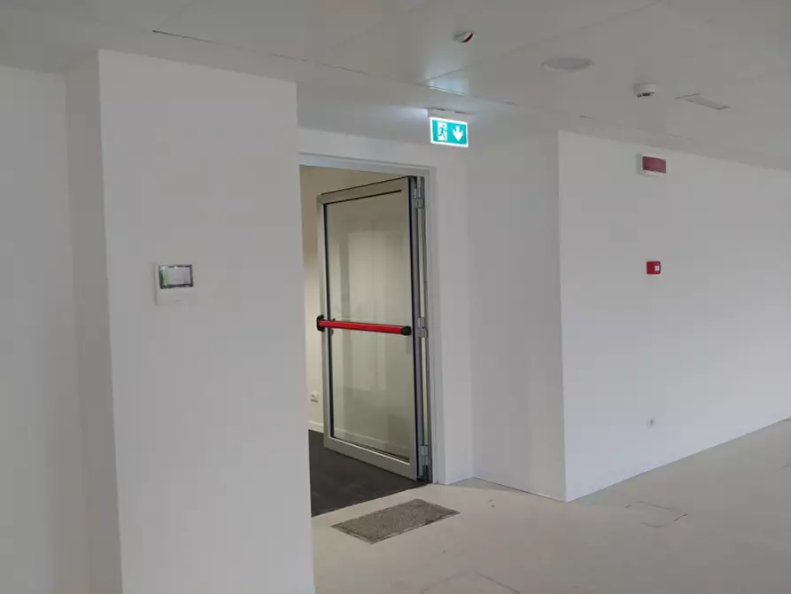 Immagine 16 di Ufficio in affitto  in VIA OLGIA a Segrate