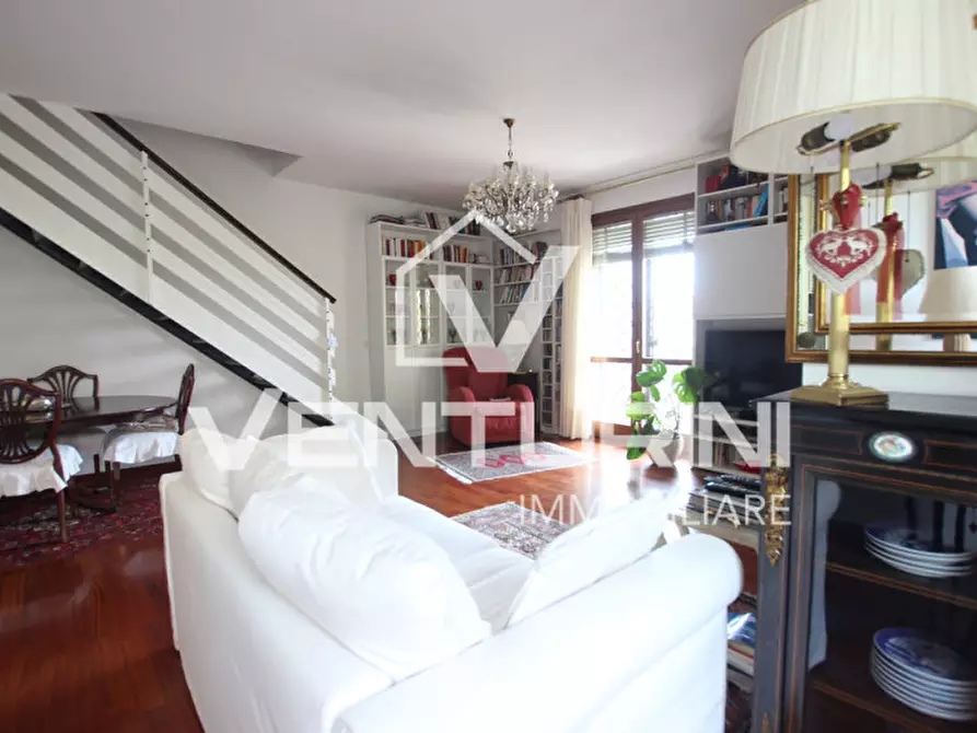 Immagine 4 di Villetta a schiera in vendita  in Via Cornovecchio, 18 a Roma