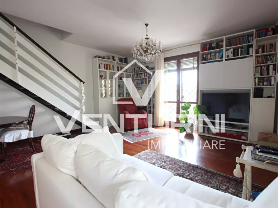 Immagine 5 di Villetta a schiera in vendita  in Via Cornovecchio, 18 a Roma