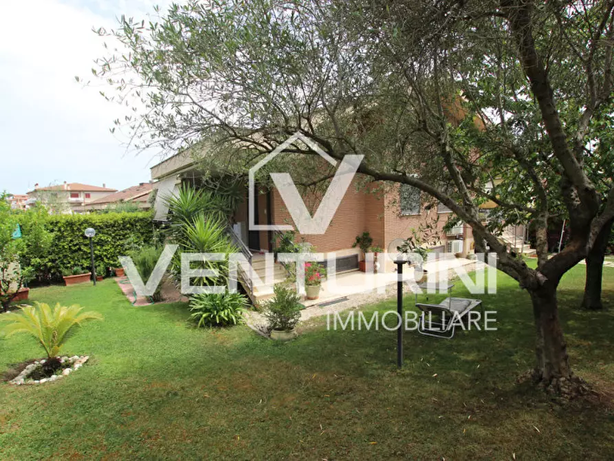 Immagine 34 di Villetta a schiera in vendita  in Via Cornovecchio, 18 a Roma