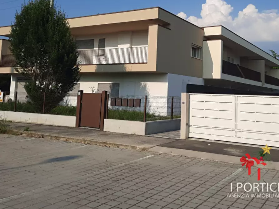 Immagine 6 di Appartamento in vendita  in Via Verdi a Trebaseleghe