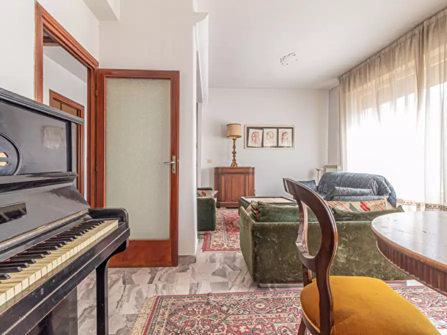 Immagine 24 di Villa in vendita  in Via Mentana a Terni