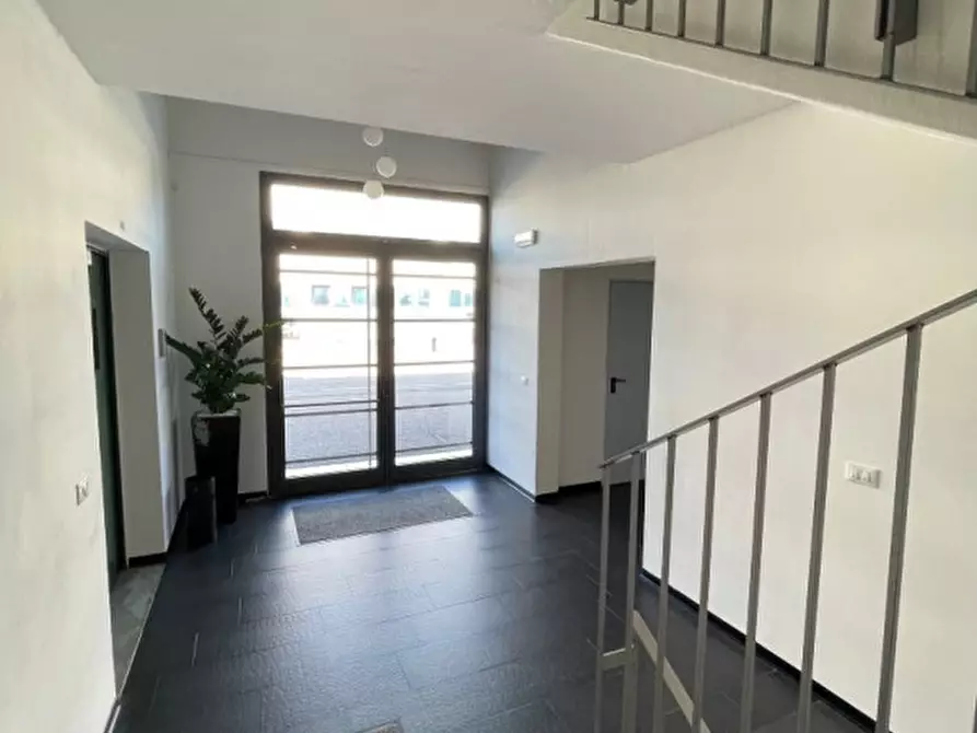 Immagine 13 di Capannone industriale in affitto  a Montebelluna