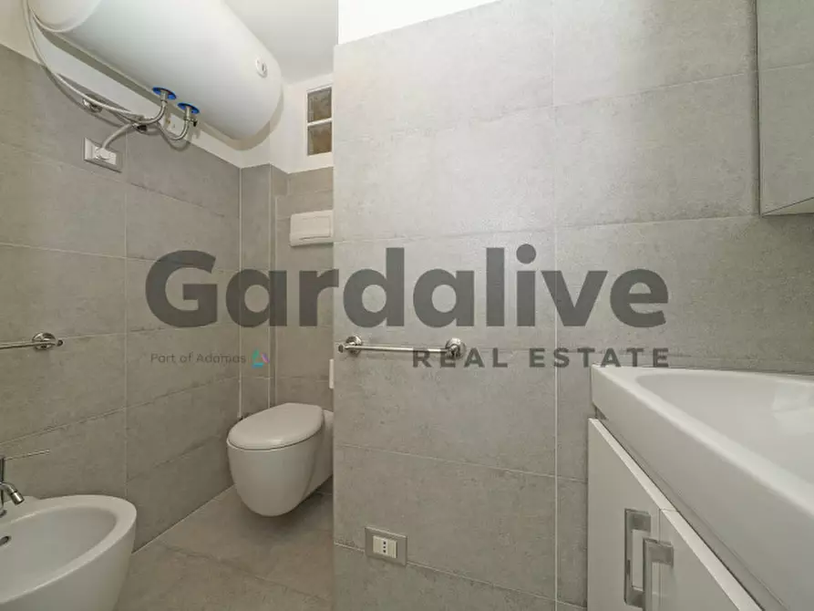 Immagine 22 di Appartamento in vendita  a Manerba Del Garda