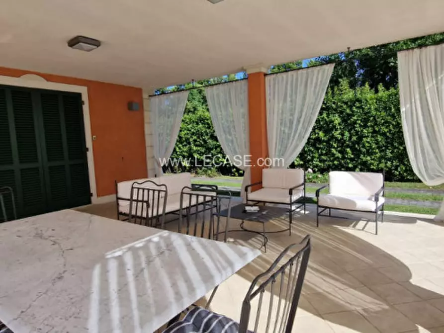 Immagine 10 di Villa in affitto  a Forte Dei Marmi