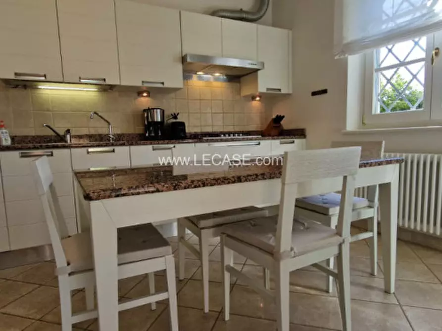 Immagine 12 di Villa in affitto  a Forte Dei Marmi