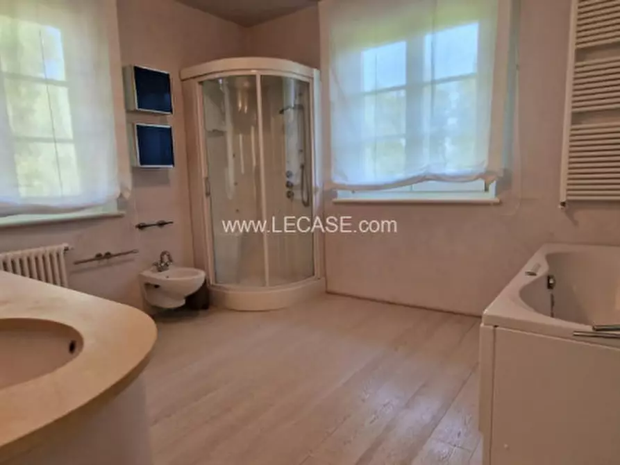 Immagine 31 di Villa in affitto  a Forte Dei Marmi