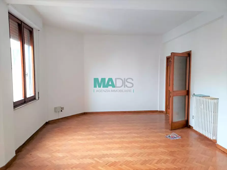 Immagine 1 di Appartamento in vendita  in via tacca a Prato
