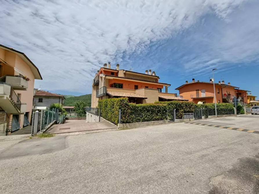 Immagine 2 di Appartamento in vendita  in via Martiri di via Fani a Piandimeleto