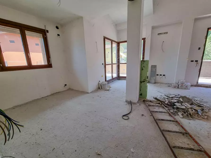 Immagine 4 di Appartamento in vendita  in via Martiri di via Fani a Piandimeleto