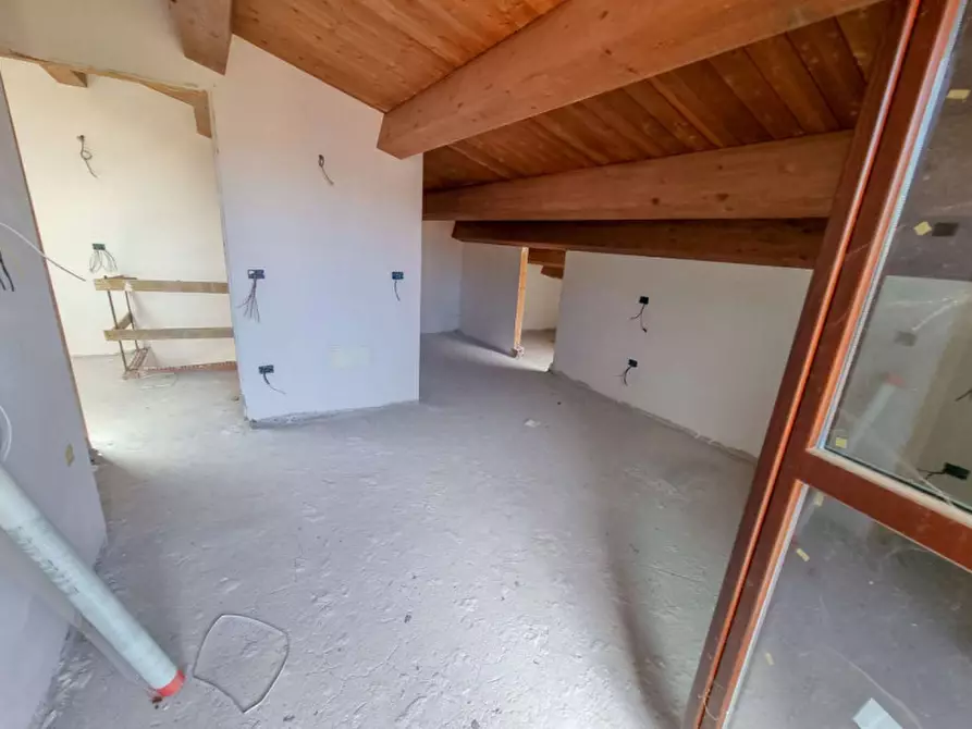 Immagine 9 di Appartamento in vendita  in via Martiri di via Fani a Piandimeleto