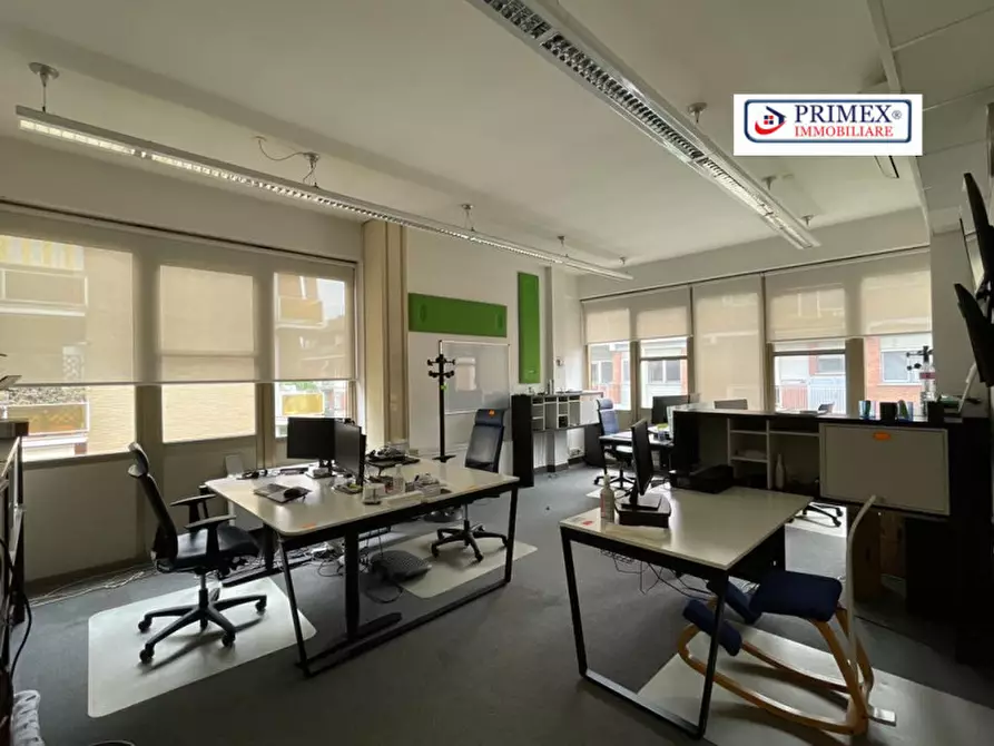 Immagine 2 di Ufficio in affitto  in VIA CORNELIO MAGNI a Roma