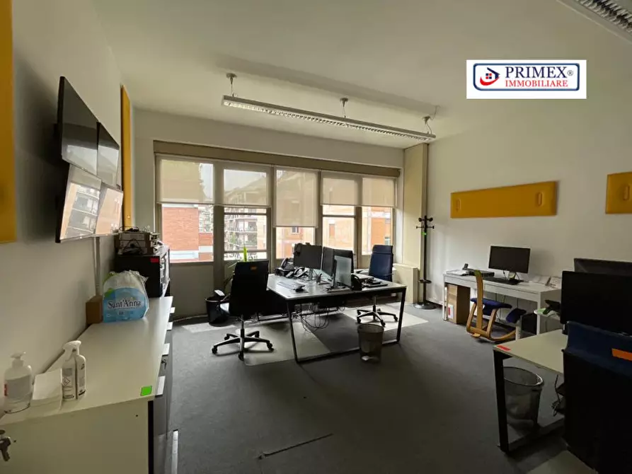 Immagine 5 di Ufficio in affitto  in VIA CORNELIO MAGNI a Roma