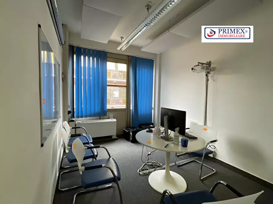 Immagine 9 di Ufficio in affitto  in VIA CORNELIO MAGNI a Roma