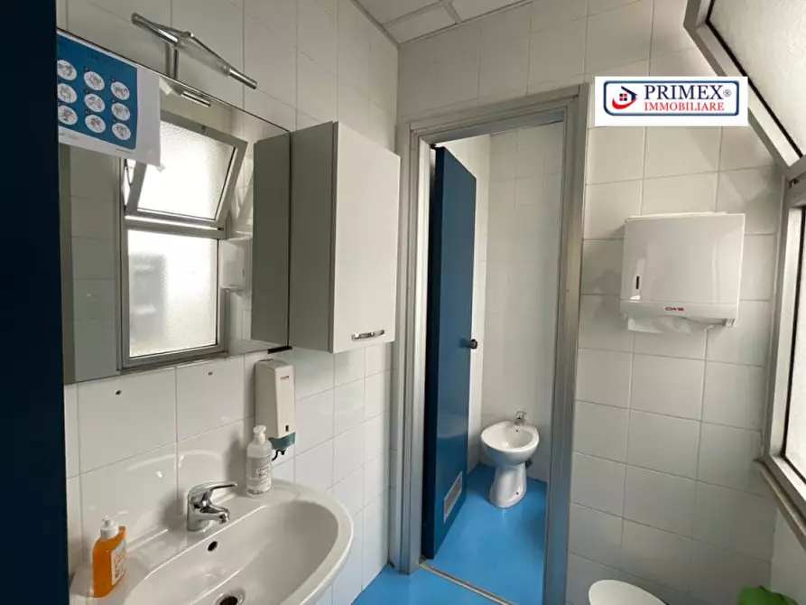 Immagine 16 di Ufficio in affitto  in VIA CORNELIO MAGNI a Roma