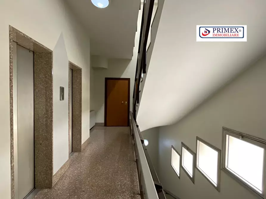 Immagine 18 di Ufficio in affitto  in VIA CORNELIO MAGNI a Roma