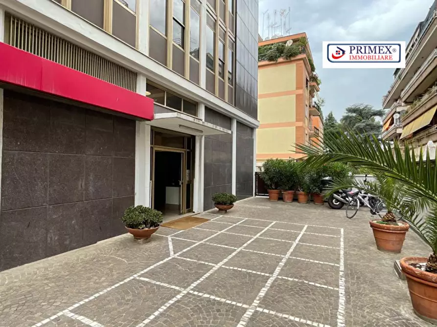 Immagine 21 di Ufficio in affitto  in VIA CORNELIO MAGNI a Roma