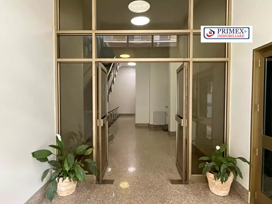 Immagine 14 di Ufficio in affitto  in VIA CORNELIO MAGNI a Roma