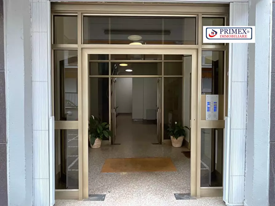 Immagine 15 di Ufficio in affitto  in VIA CORNELIO MAGNI a Roma