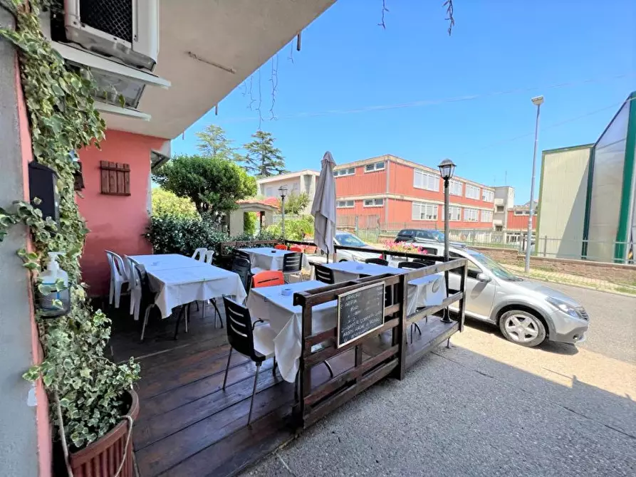 Immagine 9 di Attività commerciale in vendita  in VIA ALDO MORO a Nepi