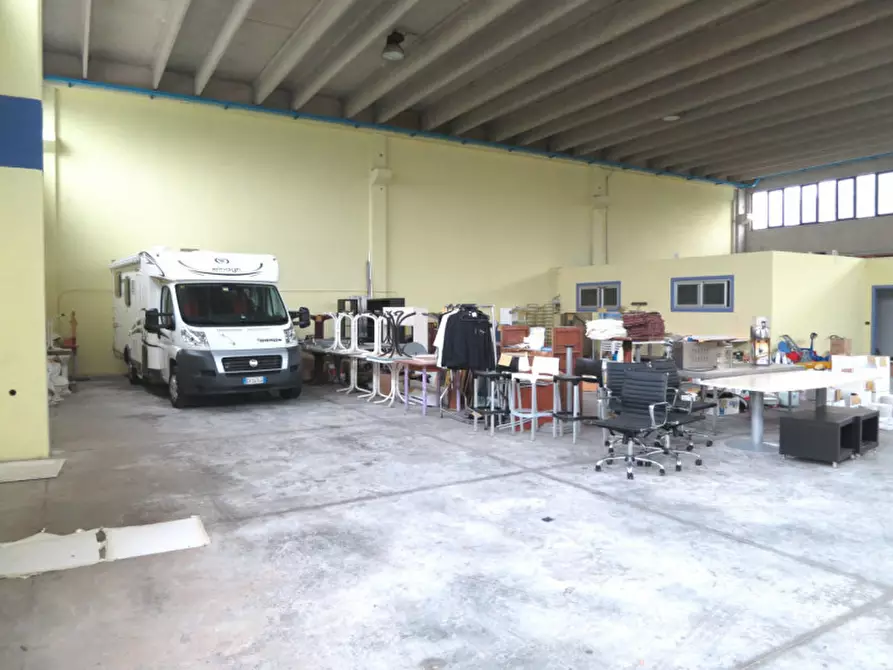 Immagine 3 di Capannone industriale in affitto  in VIA PARRI a Cesena