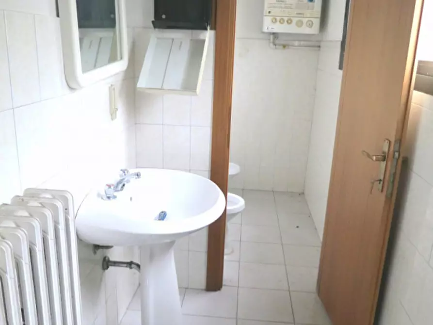 Immagine 5 di Capannone industriale in affitto  in VIA PARRI a Cesena