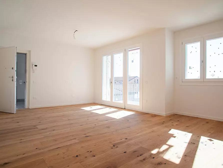 Immagine 1 di Appartamento in vendita  in via primo maggio a Lavagno
