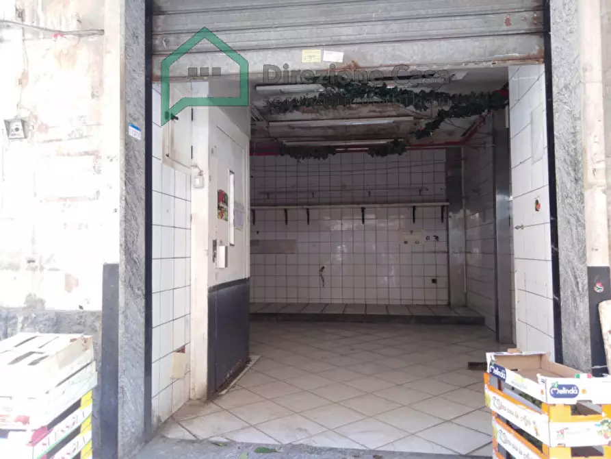 Immagine 3 di Negozio in vendita  in via ferrara 18 a Napoli