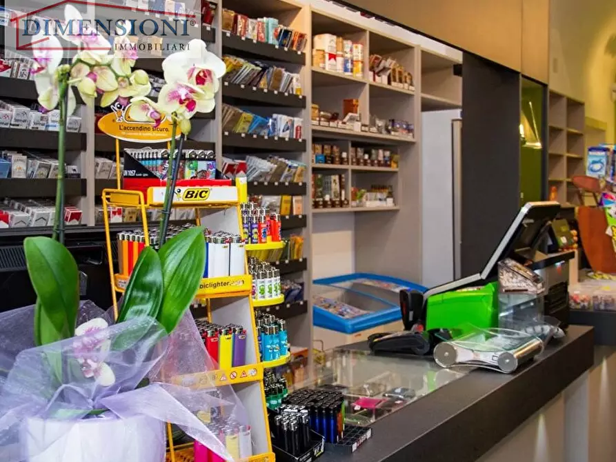 Immagine 1 di Attività commerciale in vendita  in Via Silvio Pellico a Abano Terme