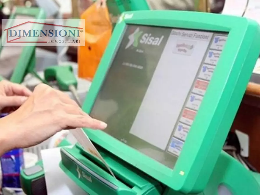 Immagine 2 di Attività commerciale in vendita  in Via Silvio Pellico a Abano Terme