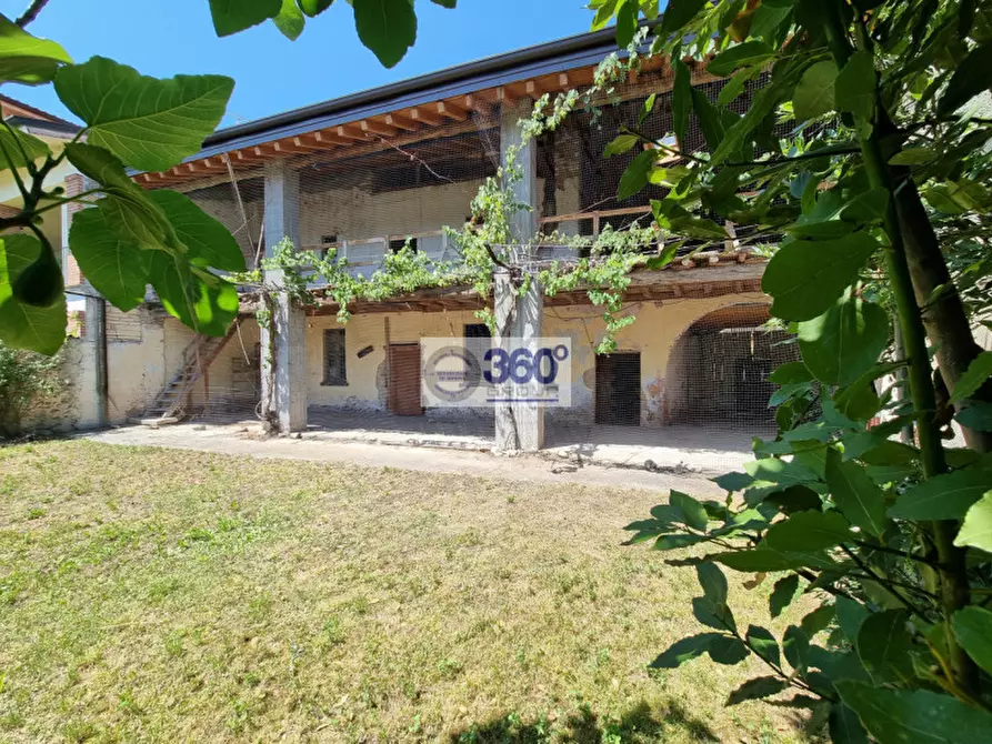 Immagine 4 di Rustico / casale in vendita  in Via Toselli a Passirano