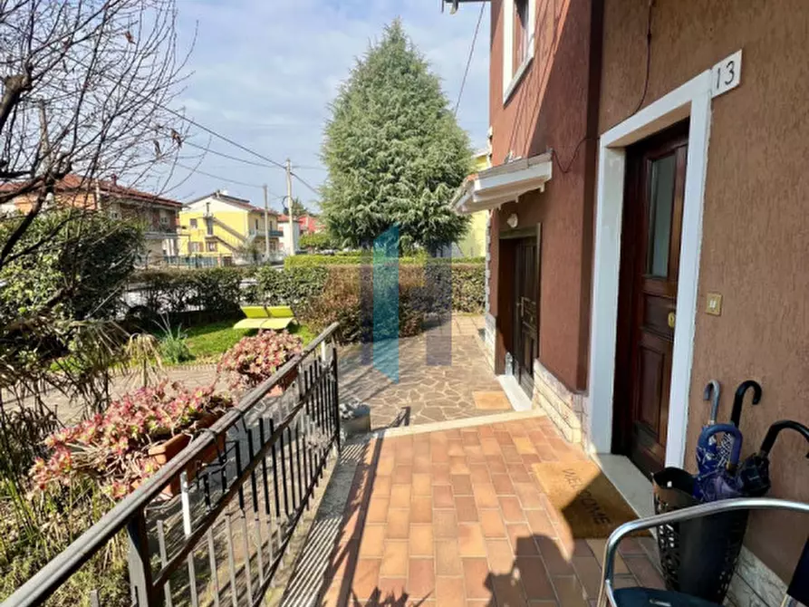 Immagine 4 di Casa bifamiliare in vendita  in Via Castelgoffredo 13 a Brescia