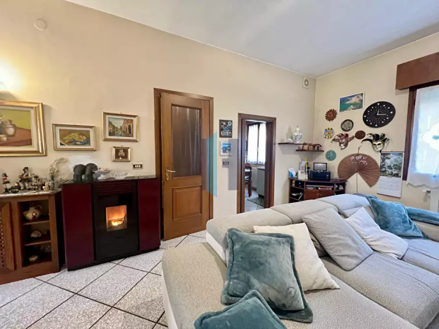 Immagine 8 di Casa bifamiliare in vendita  in Via Castelgoffredo 13 a Brescia