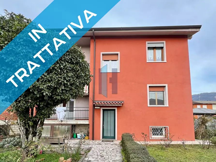 Immagine 1 di Appartamento in vendita  in via Revere 7 a Brescia