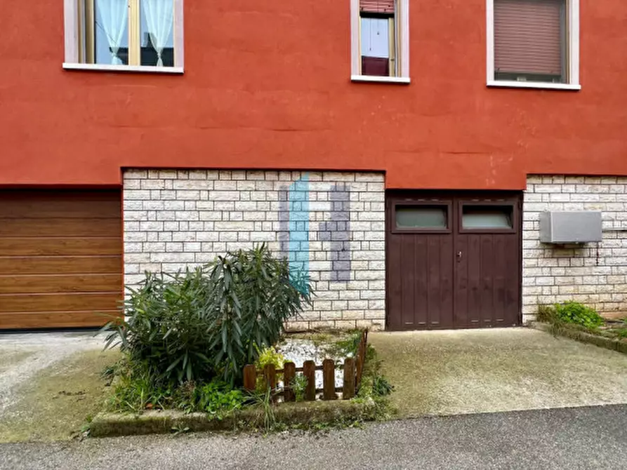 Immagine 38 di Appartamento in vendita  in via Revere 7 a Brescia