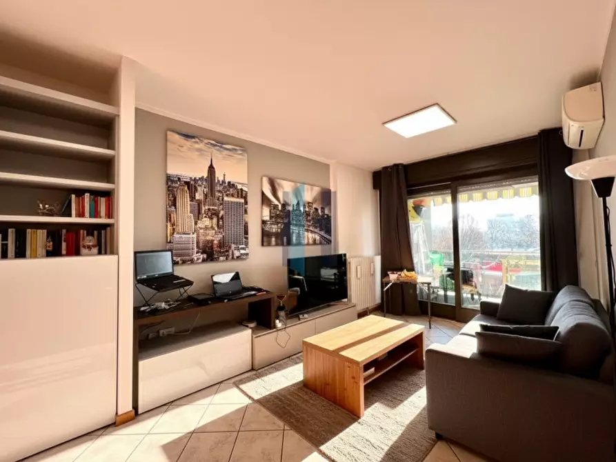 Immagine 5 di Appartamento in vendita  in Via Lionello Levi Sandri 35 a Brescia