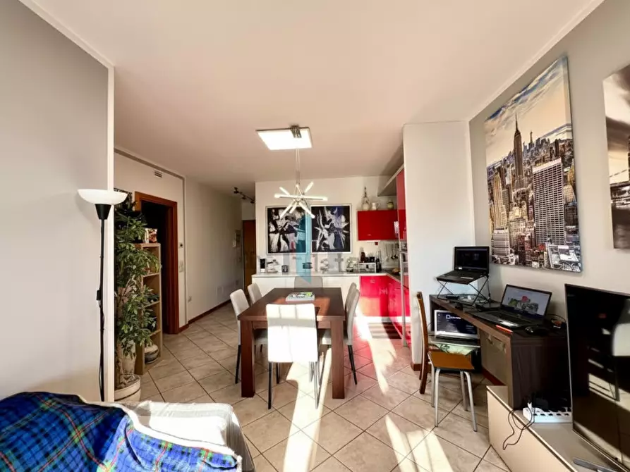 Immagine 9 di Appartamento in vendita  in Via Lionello Levi Sandri 35 a Brescia