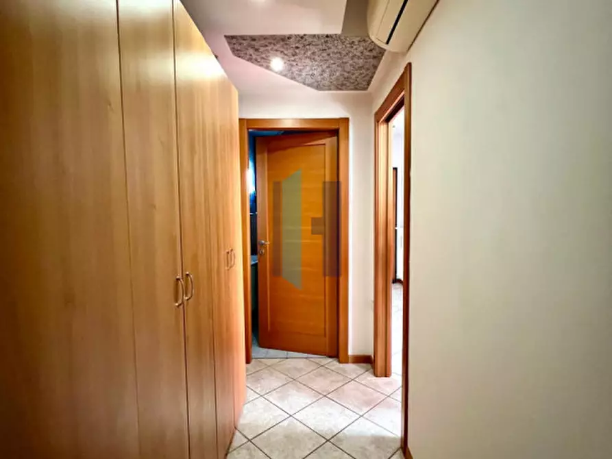 Immagine 11 di Appartamento in vendita  in Via Lionello Levi Sandri 35 a Brescia