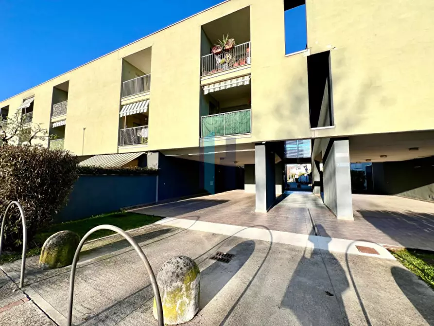 Immagine 32 di Appartamento in vendita  in Via Lionello Levi Sandri 35 a Brescia