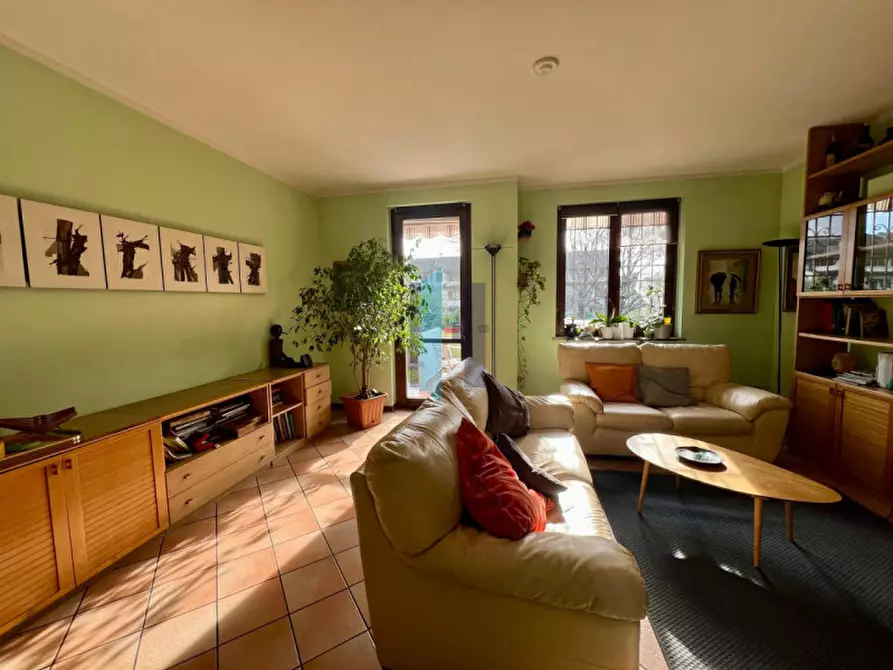 Immagine 1 di Villetta a schiera in vendita  in Via Antonio Allegri 64 a Brescia