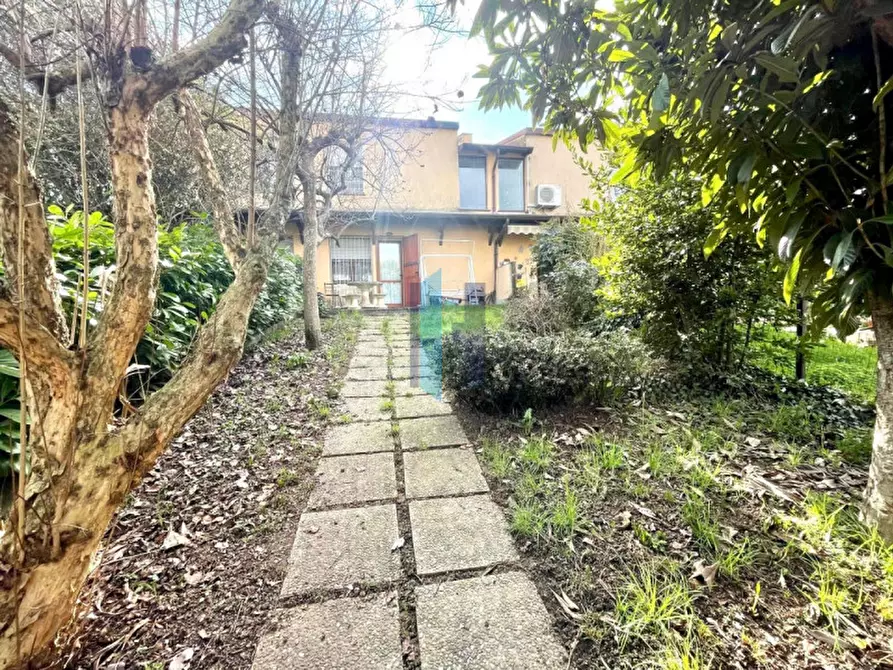 Immagine 2 di Villetta a schiera in vendita  in via Cimabue 145 a Brescia