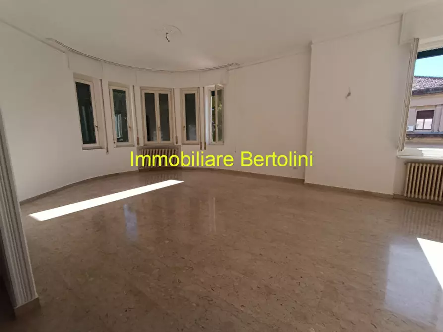 Immagine 6 di Casa trifamiliare in vendita  in VIA VITTORIO VENETO a Imperia