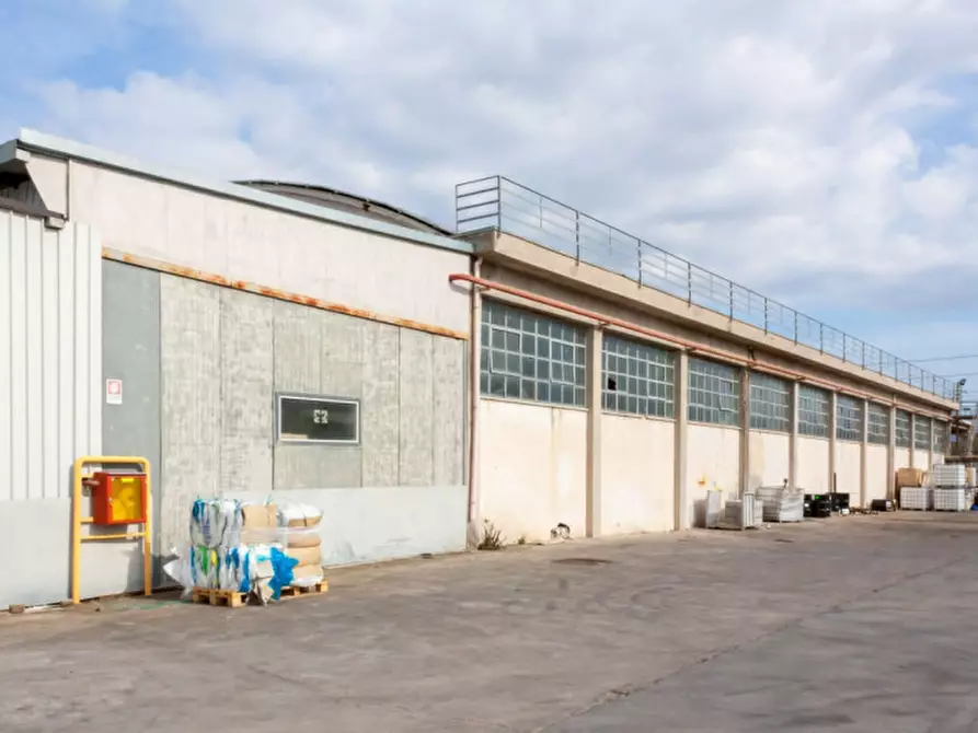 Immagine 1 di Capannone industriale in vendita  in SP 132, N. km 3 a Sessa Aurunca