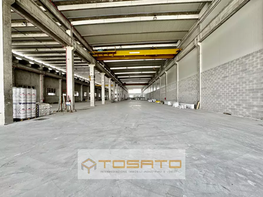 Immagine 2 di Capannone industriale in affitto  a Cittadella