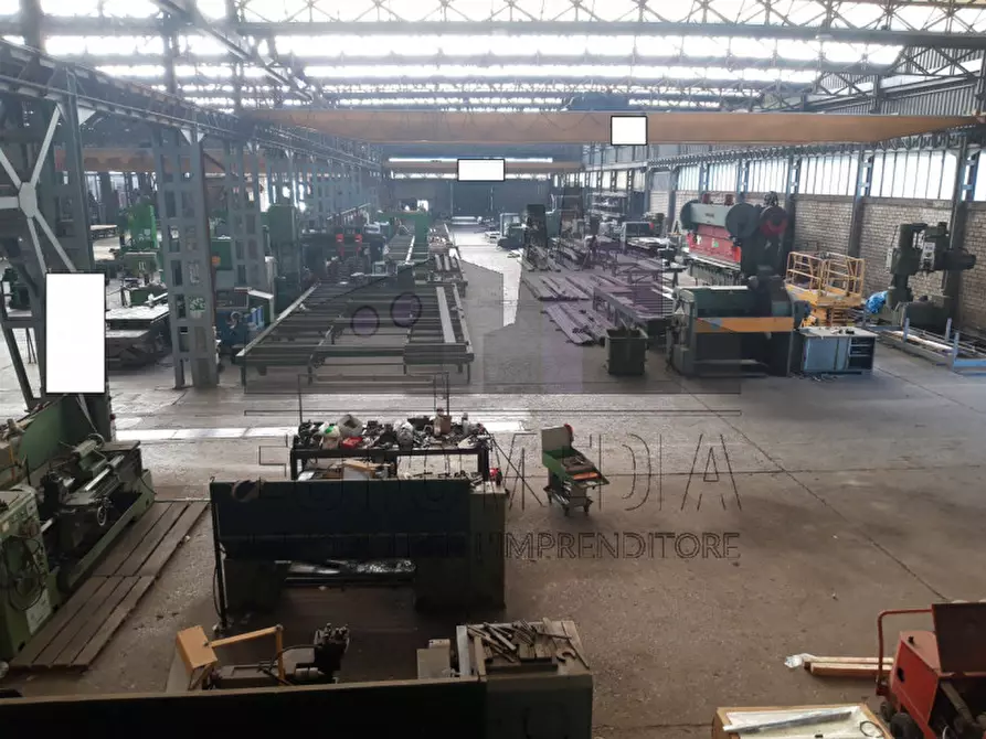 Immagine 4 di Capannone industriale in affitto  in Via del Lavoro, 1 a Montecchio Maggiore