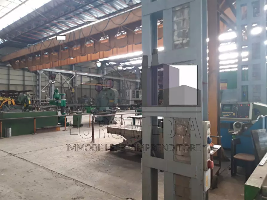 Immagine 7 di Capannone industriale in affitto  in Via del Lavoro, 1 a Montecchio Maggiore